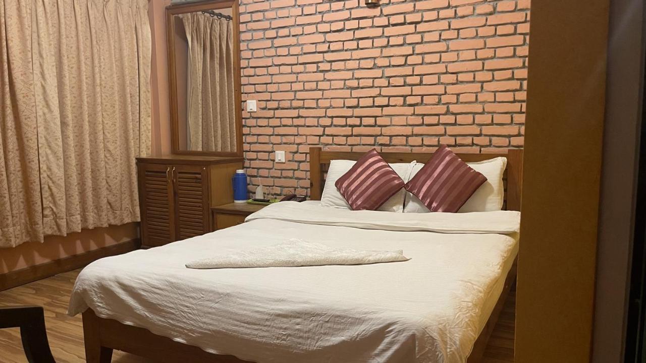Hotel Valley View Inn Нагаркот Экстерьер фото